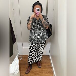 Meet your Posher, Leelin